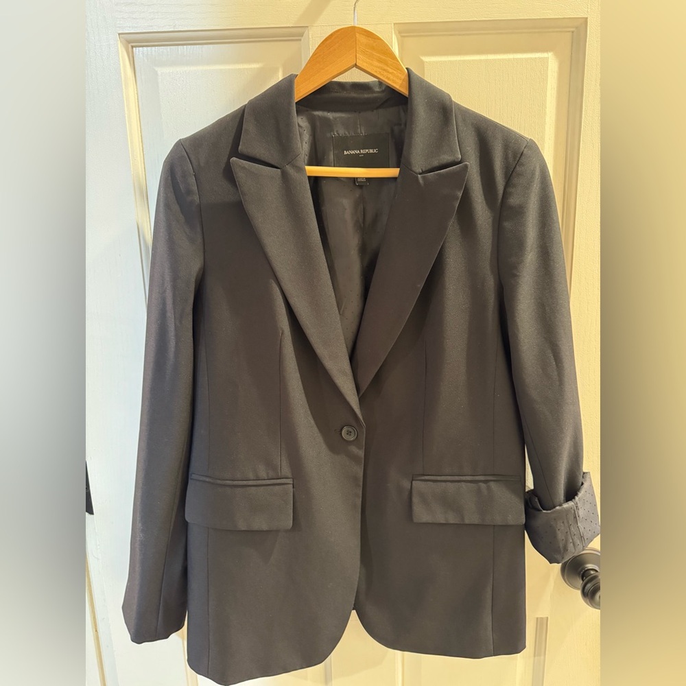 Banana Republic Woman’s Blazer, Size 6